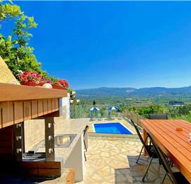 5 bedroom villa with pool, near Acharavi, sleeps 9